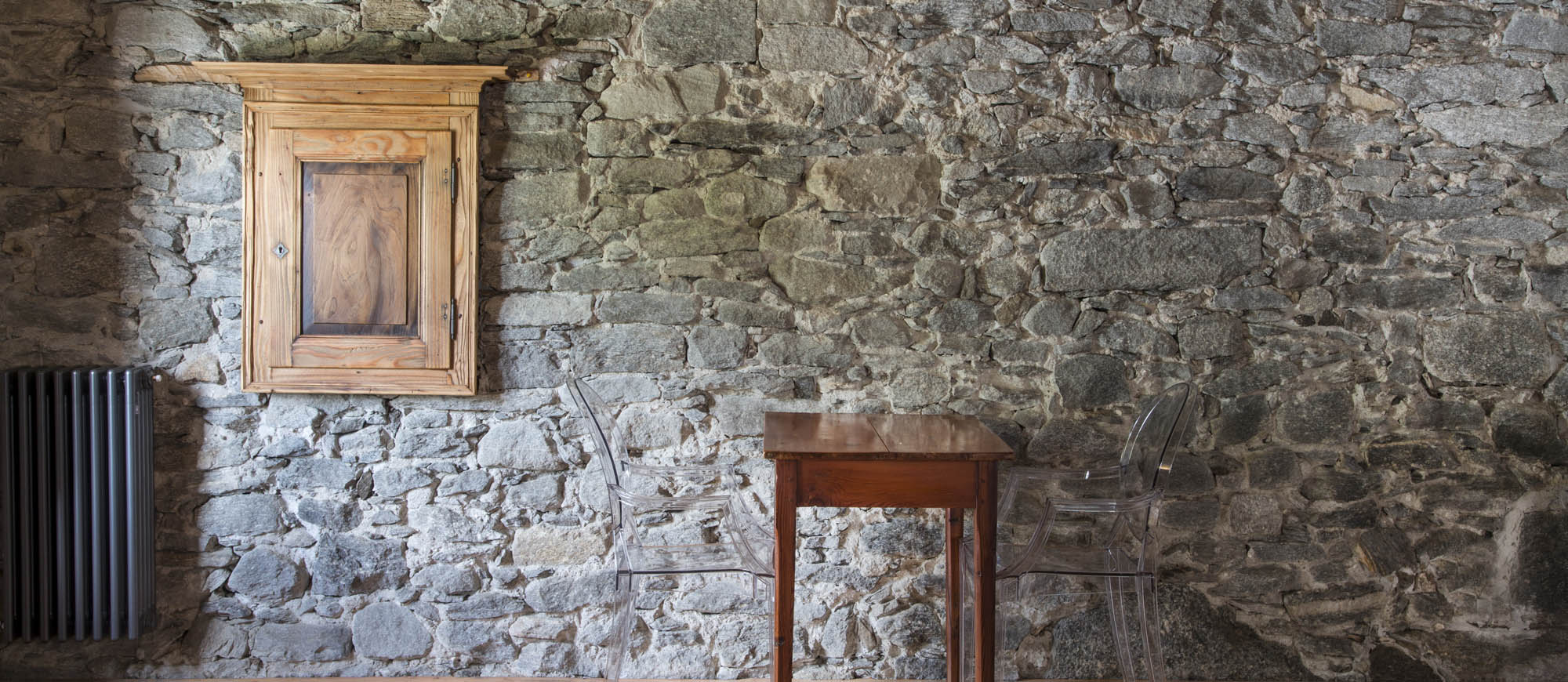 UNA CASA DI RINGHIERA TRA LE ALPI